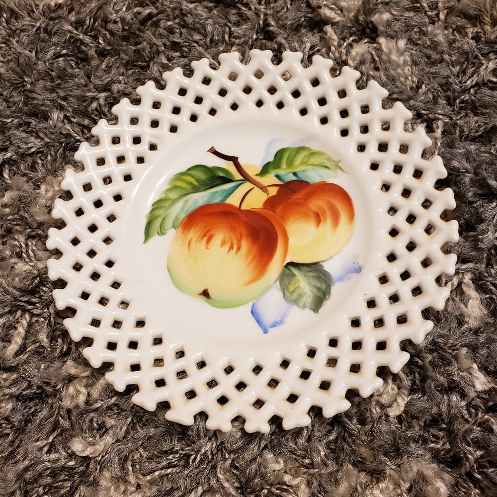 Decorative fruit plate 8"